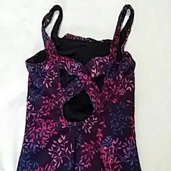 NEW, LANDS'END Swimsuit.6 - Picture 2 of 7